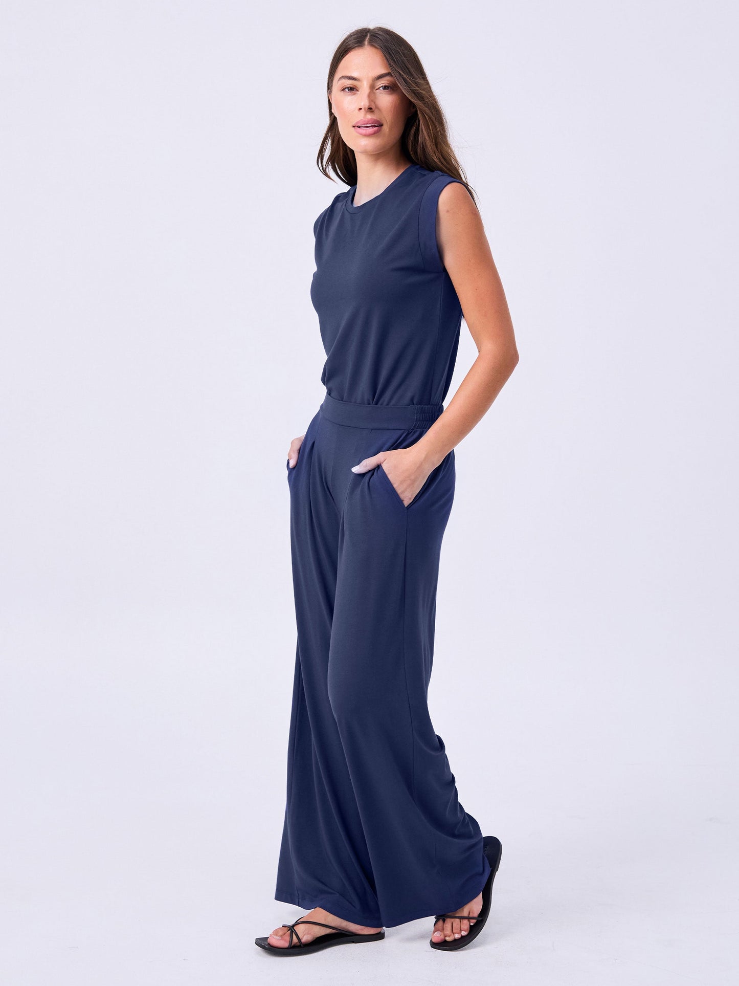 Pleat  Front Wide Leg Pants - Navy