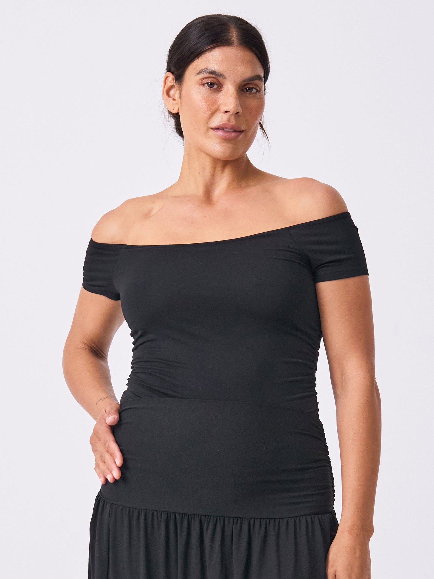 Off Shoulder Tee - Black