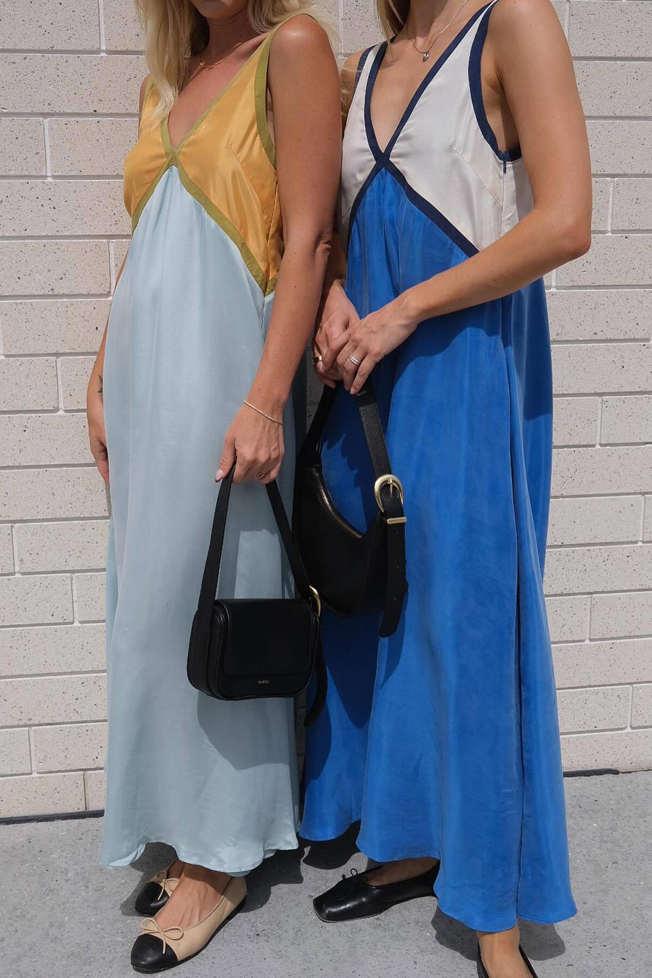 Contrast V Neck Sleeveless Maxi Dress