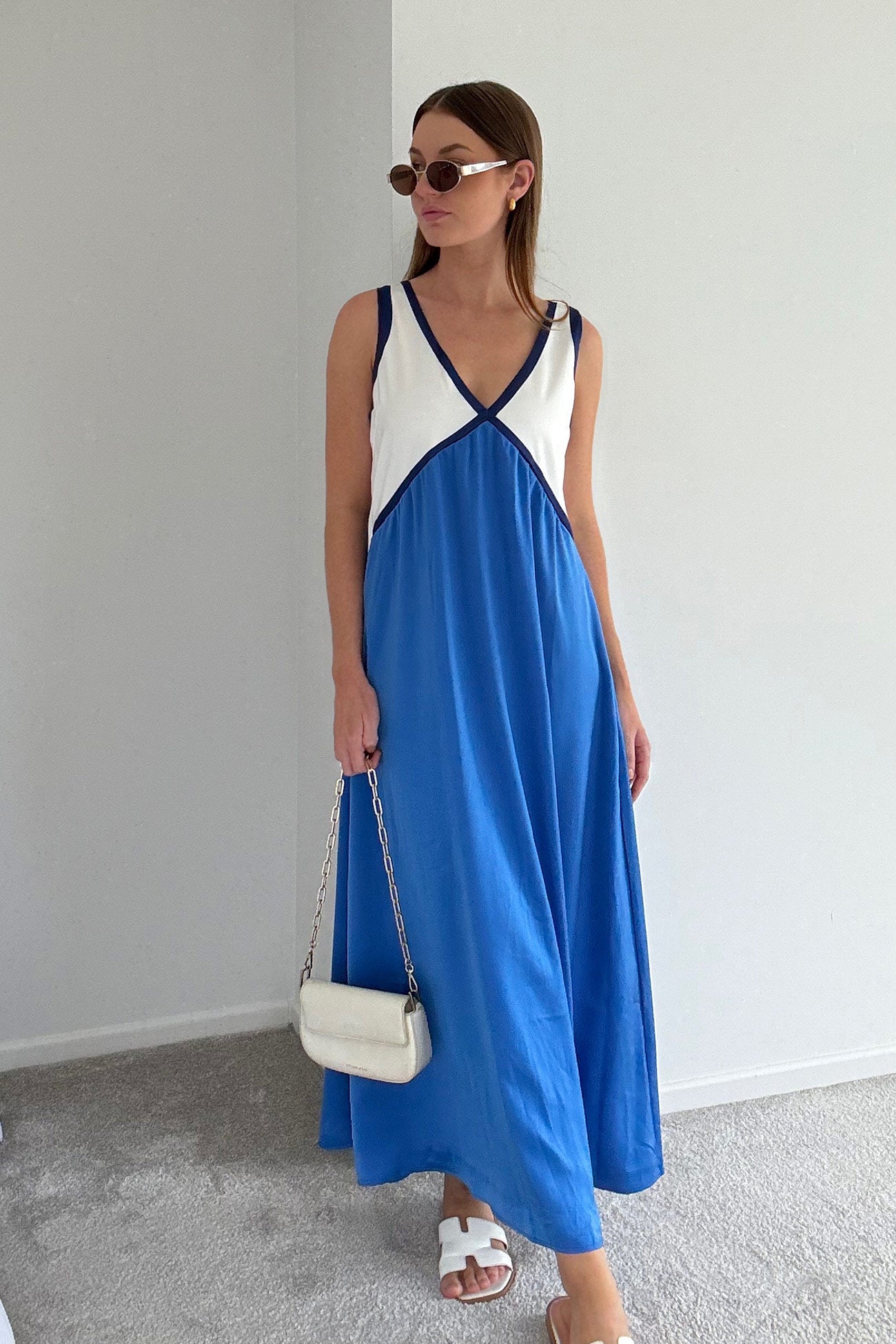 Contrast V Neck Sleeveless Maxi Dress