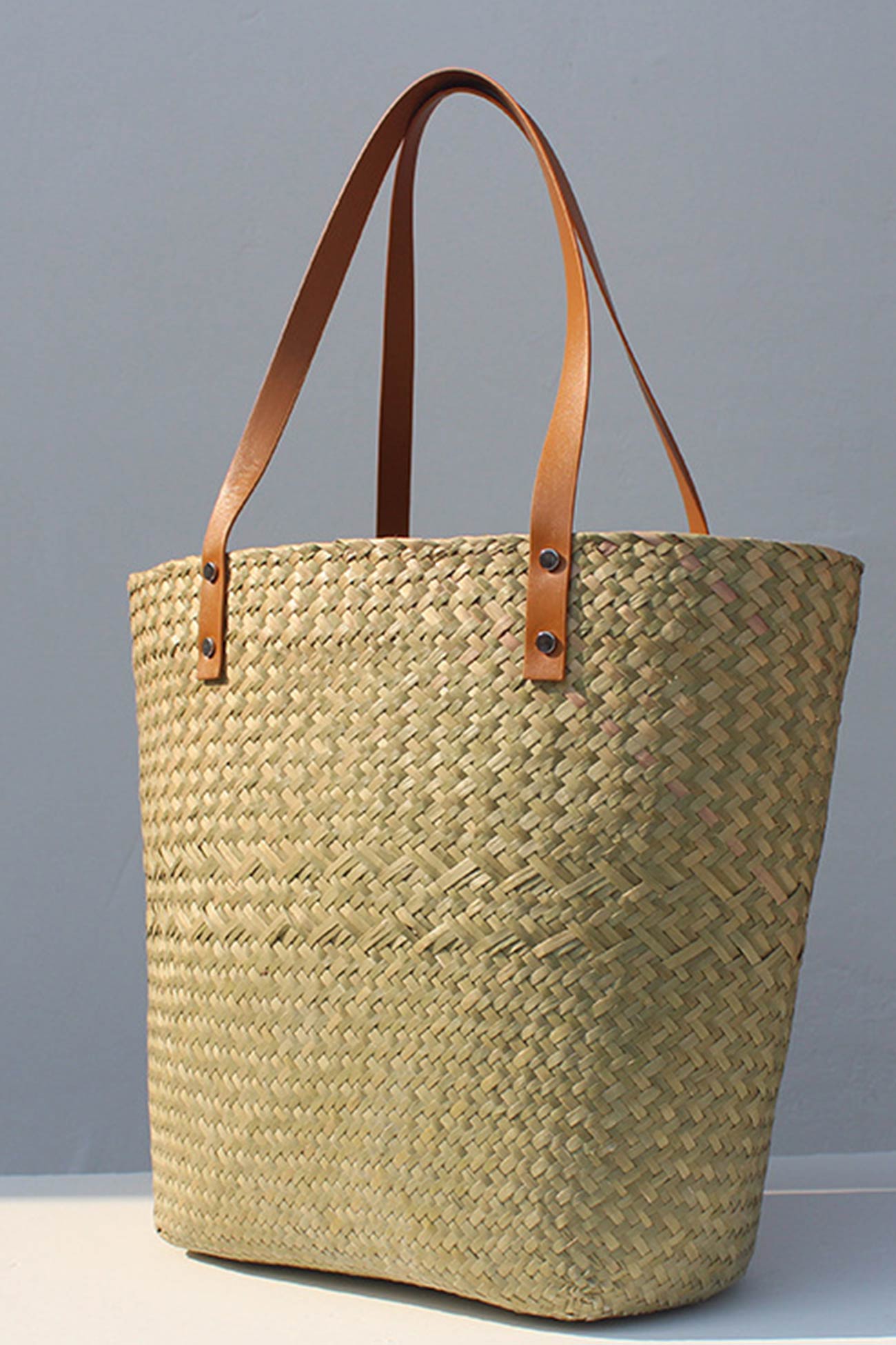 Handwoven Large Capacity Tote Straw Bag