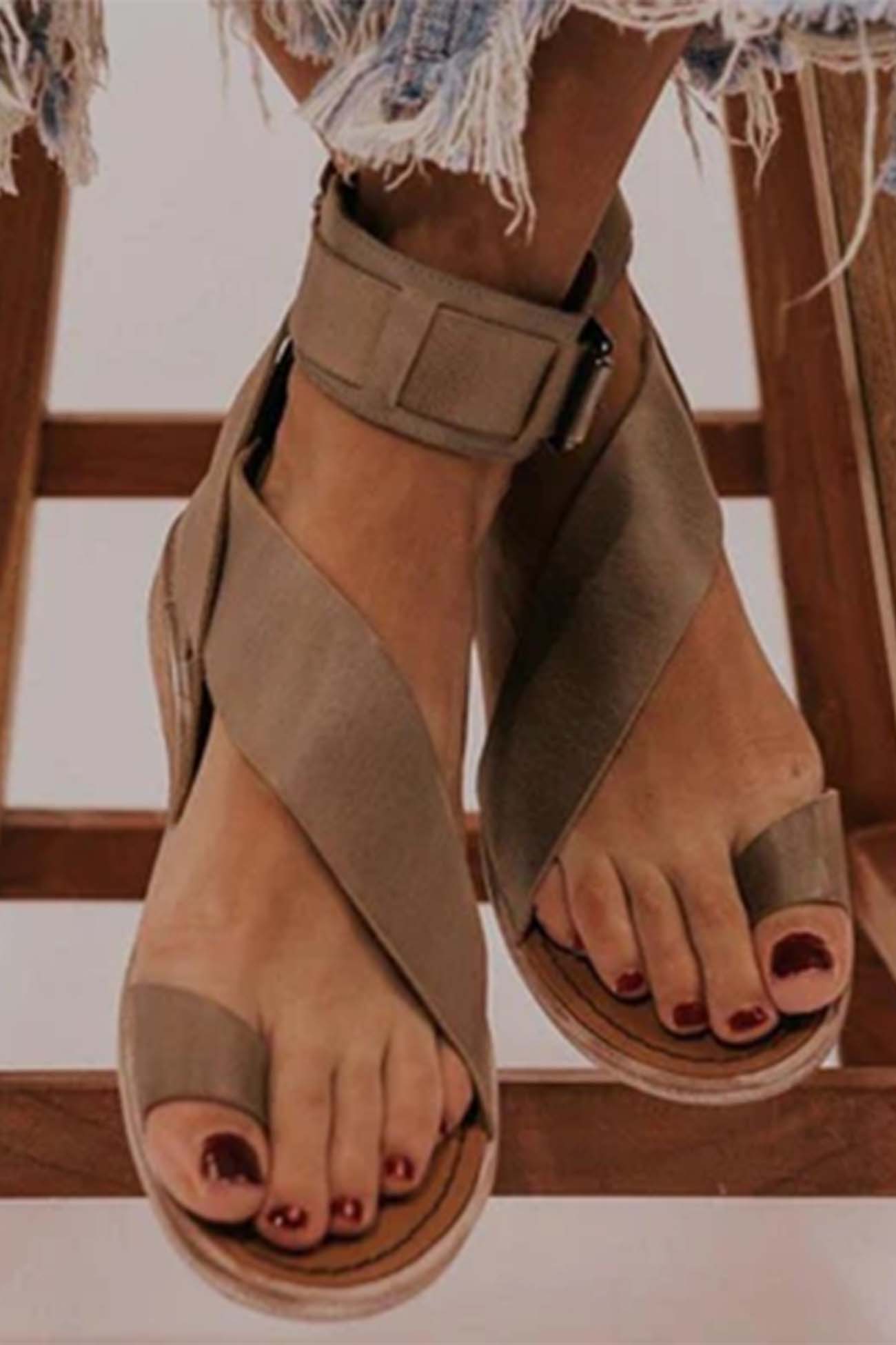 Toe Ring Buckle Strap Flat Sandals